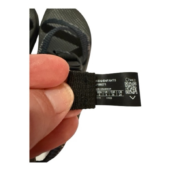 Chaco girls Navy Camo size 5 - Picture 4 of 6